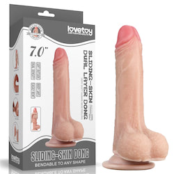 Prótese realística 18 cm, com camada de dupla densidade, macio por fora e interior firme, possui escroto, veias salientes e ventosa de fixação - LOVETOY