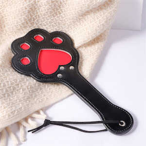 Palmatória em couro com formato de pata de gato - YOUVIBE